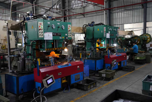 Afiladora de cuchillas CNC